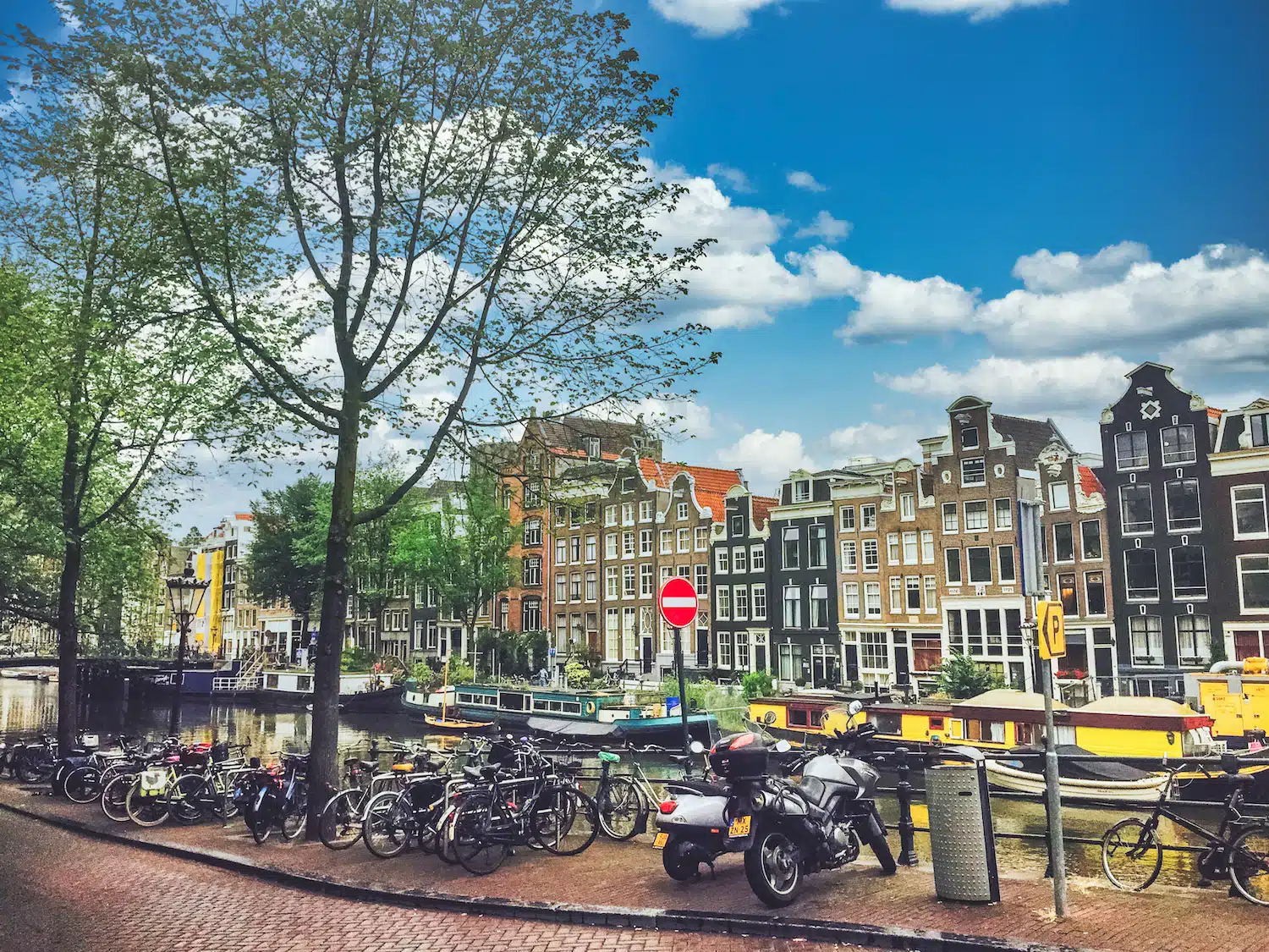 Amsterdam Canals and houses